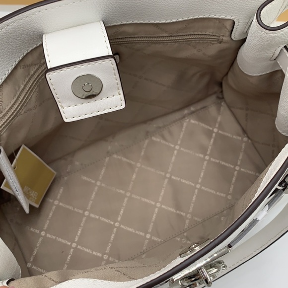 MICHAEL KORS HAMILTON MEDIUM SATCHEL COLOR: OPTIC WHITE NWT - Picture 13 of 16